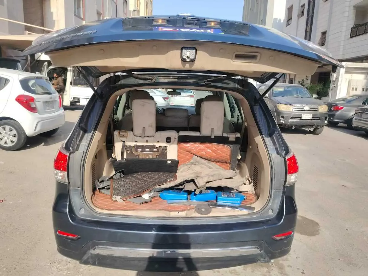 Car image 32