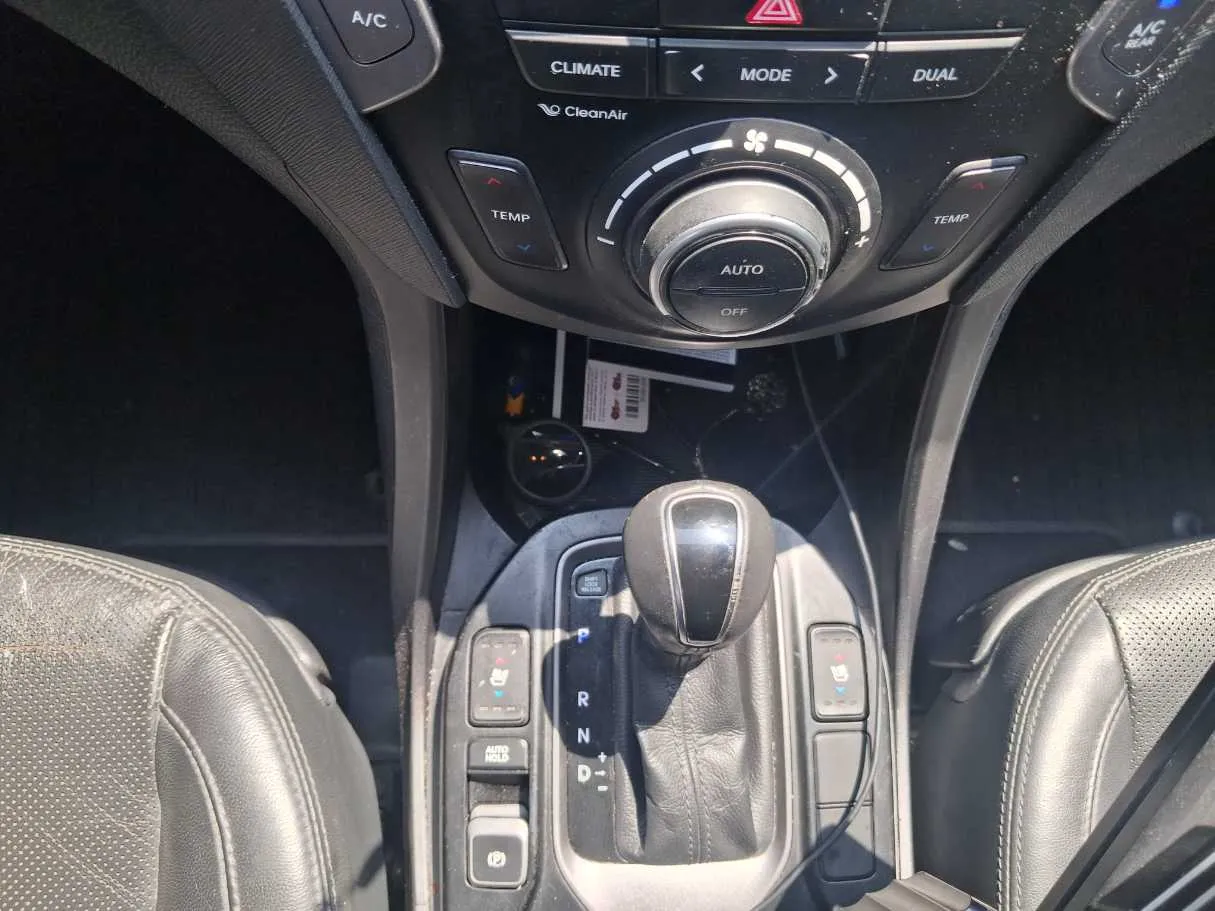 Car image 18