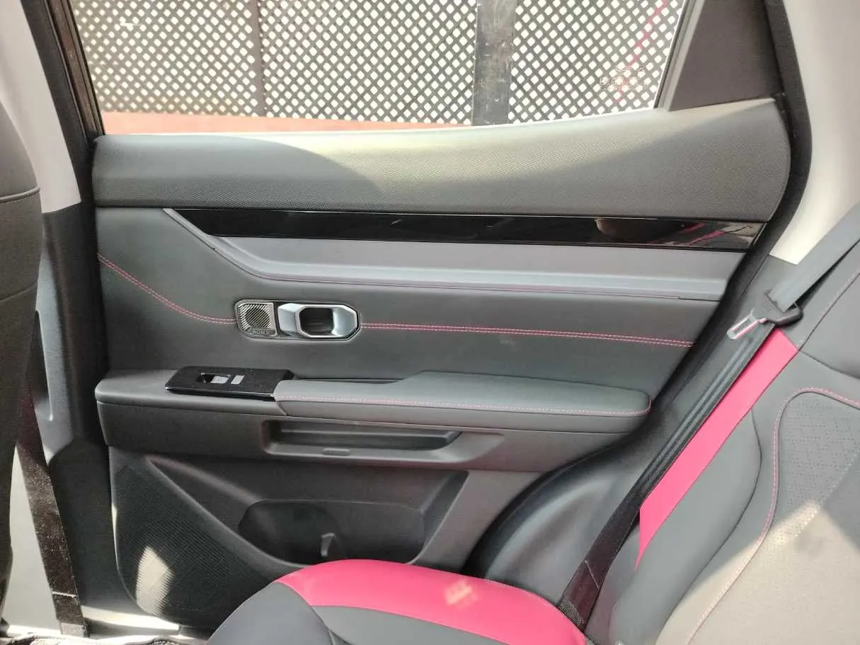 Car image 41