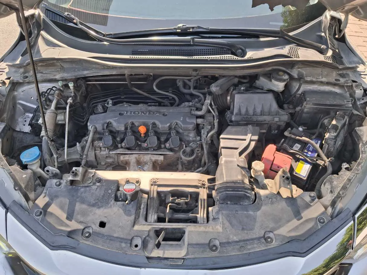 Car image 21