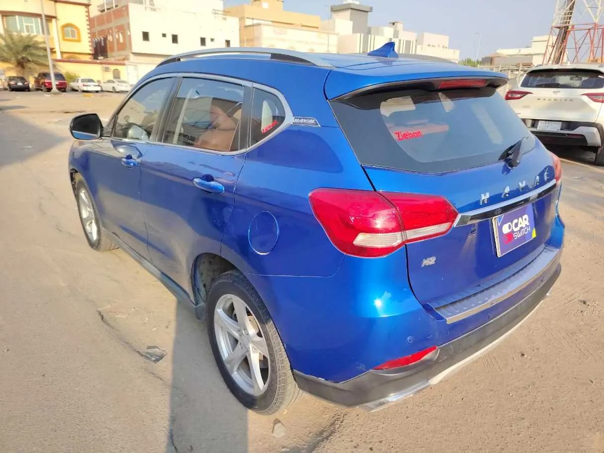Car image 7