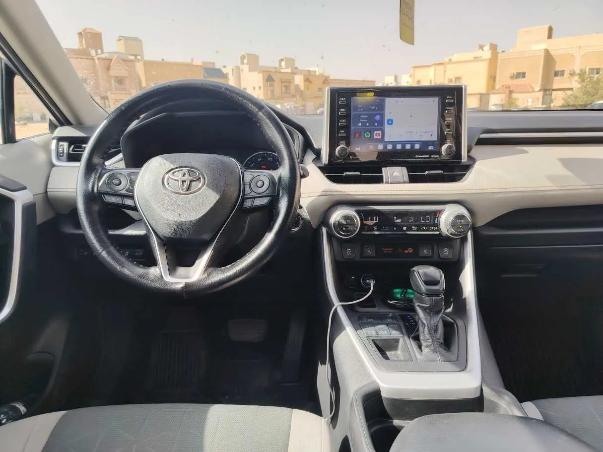 Car image 22