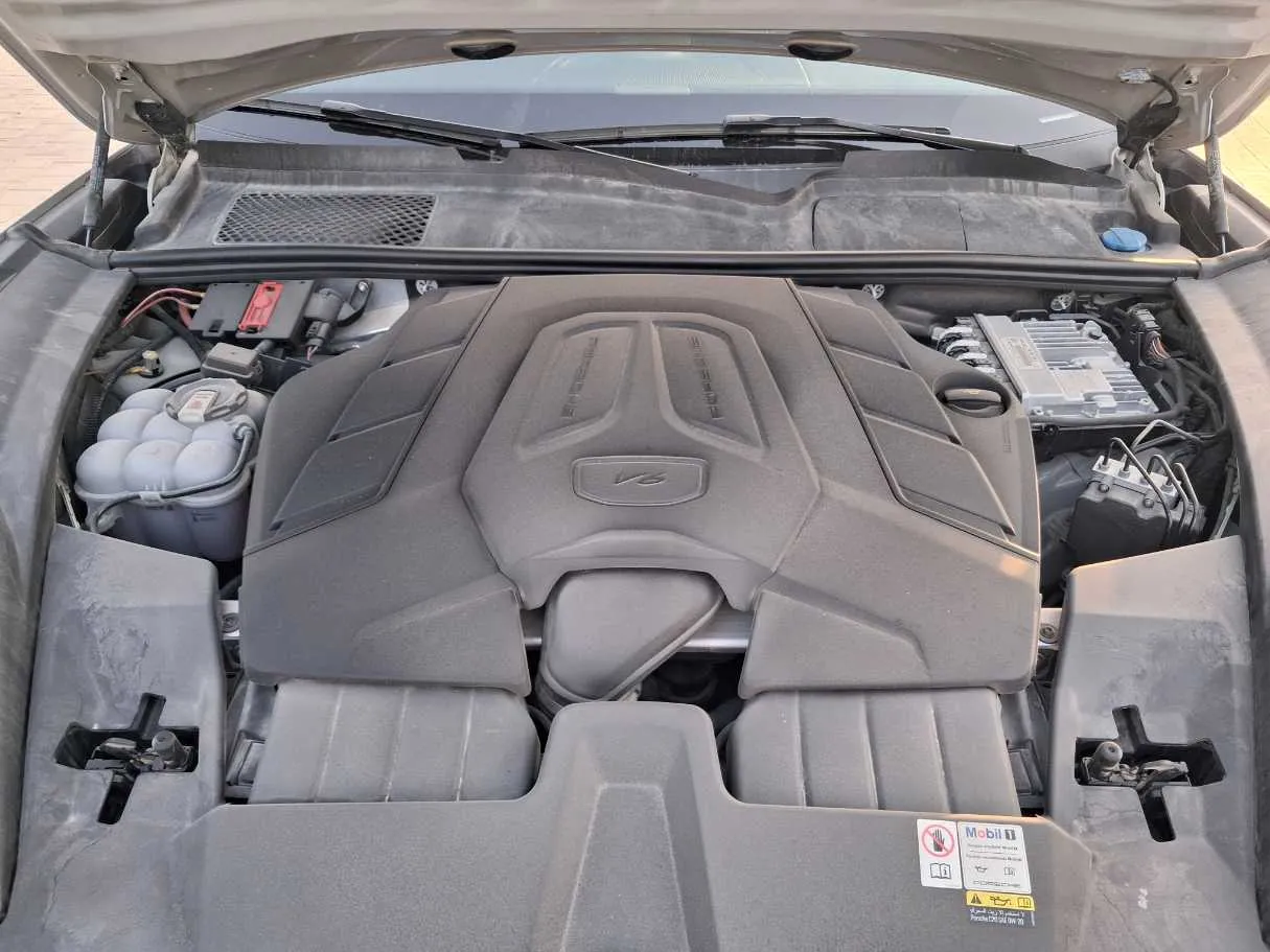Car image 20