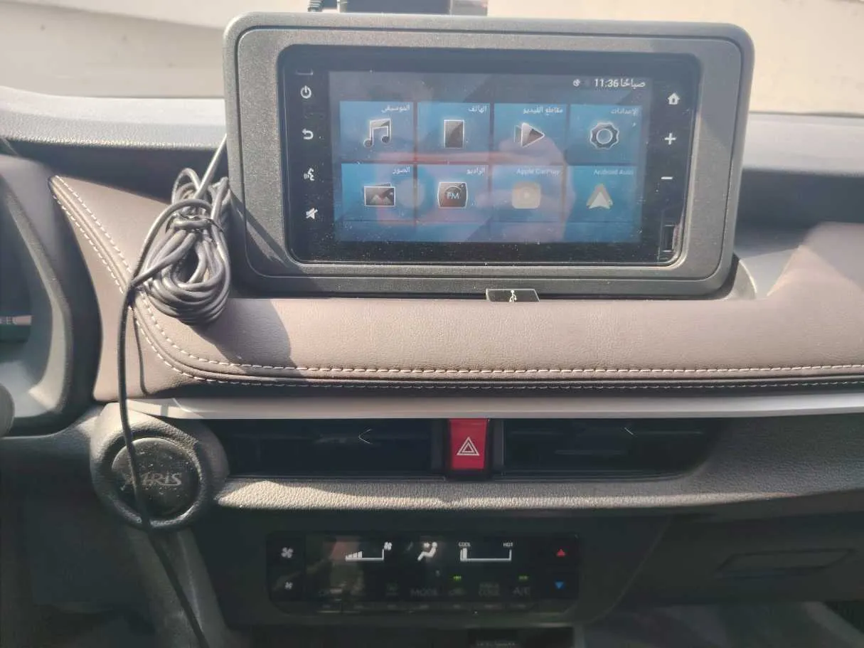 Car image 19