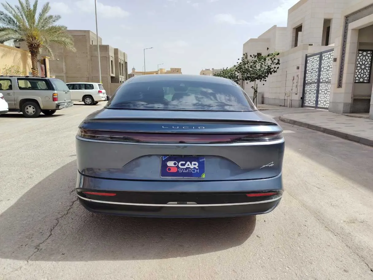 Car image 6
