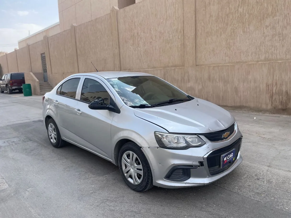 Car image 3