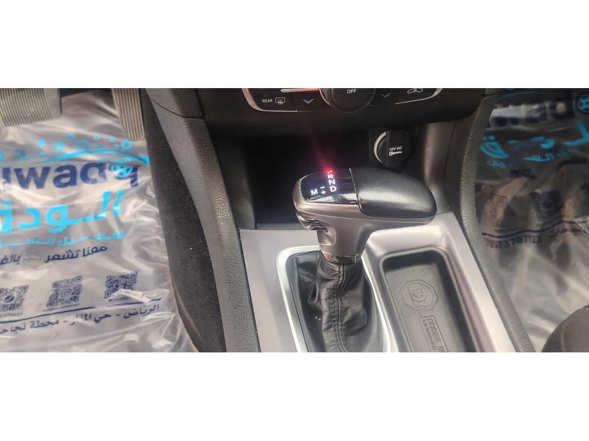 Car image 16