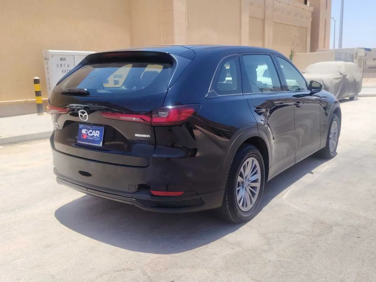 Car image 5