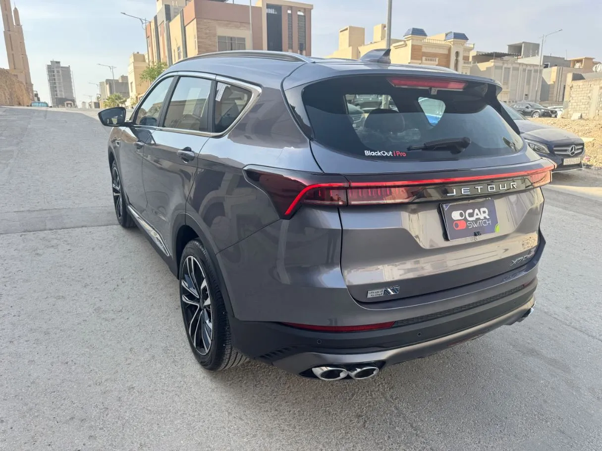 Car image 7
