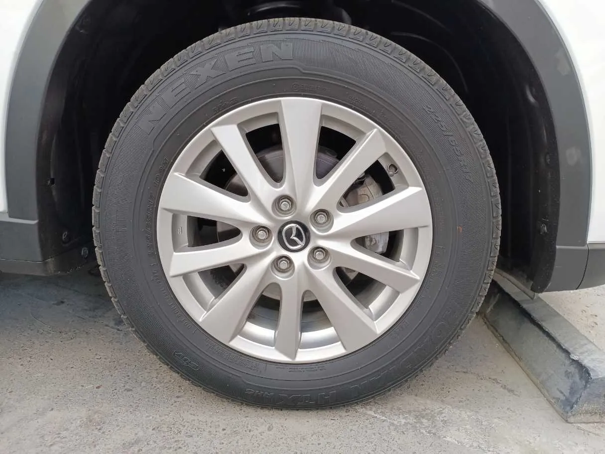Car image 6