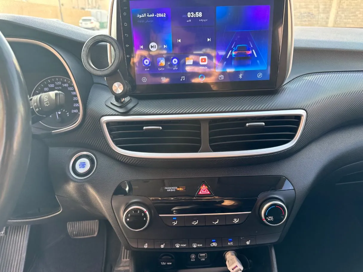Car image 17