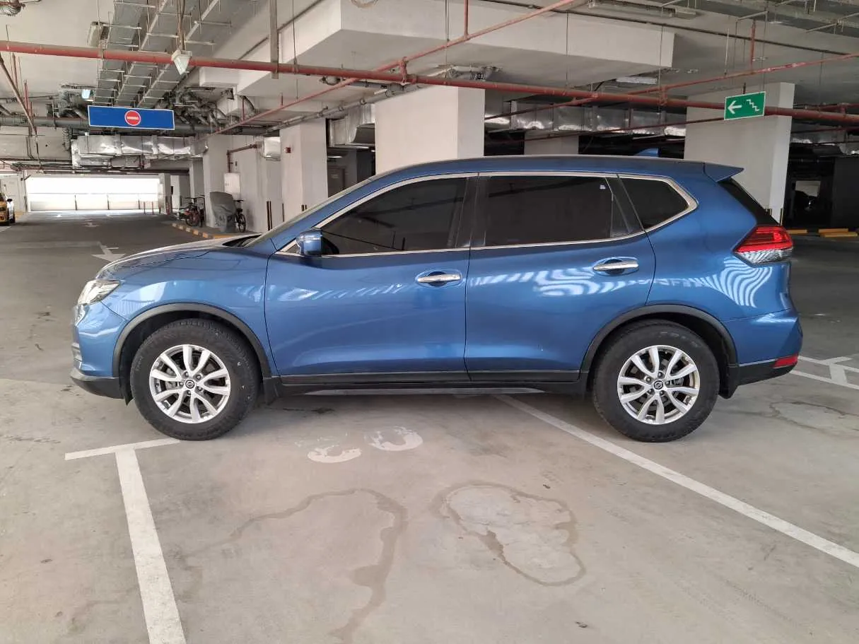 Car image 8