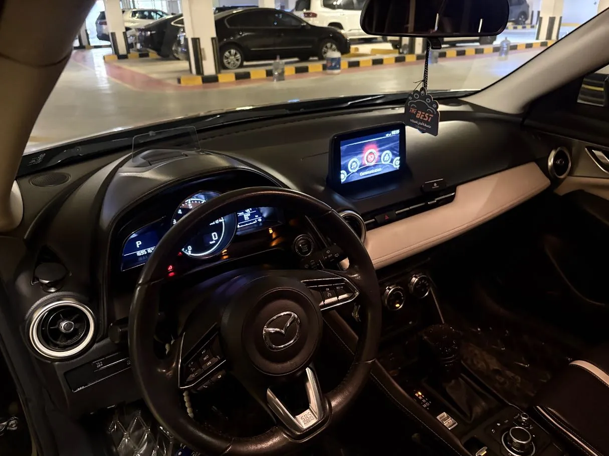 Car image 11