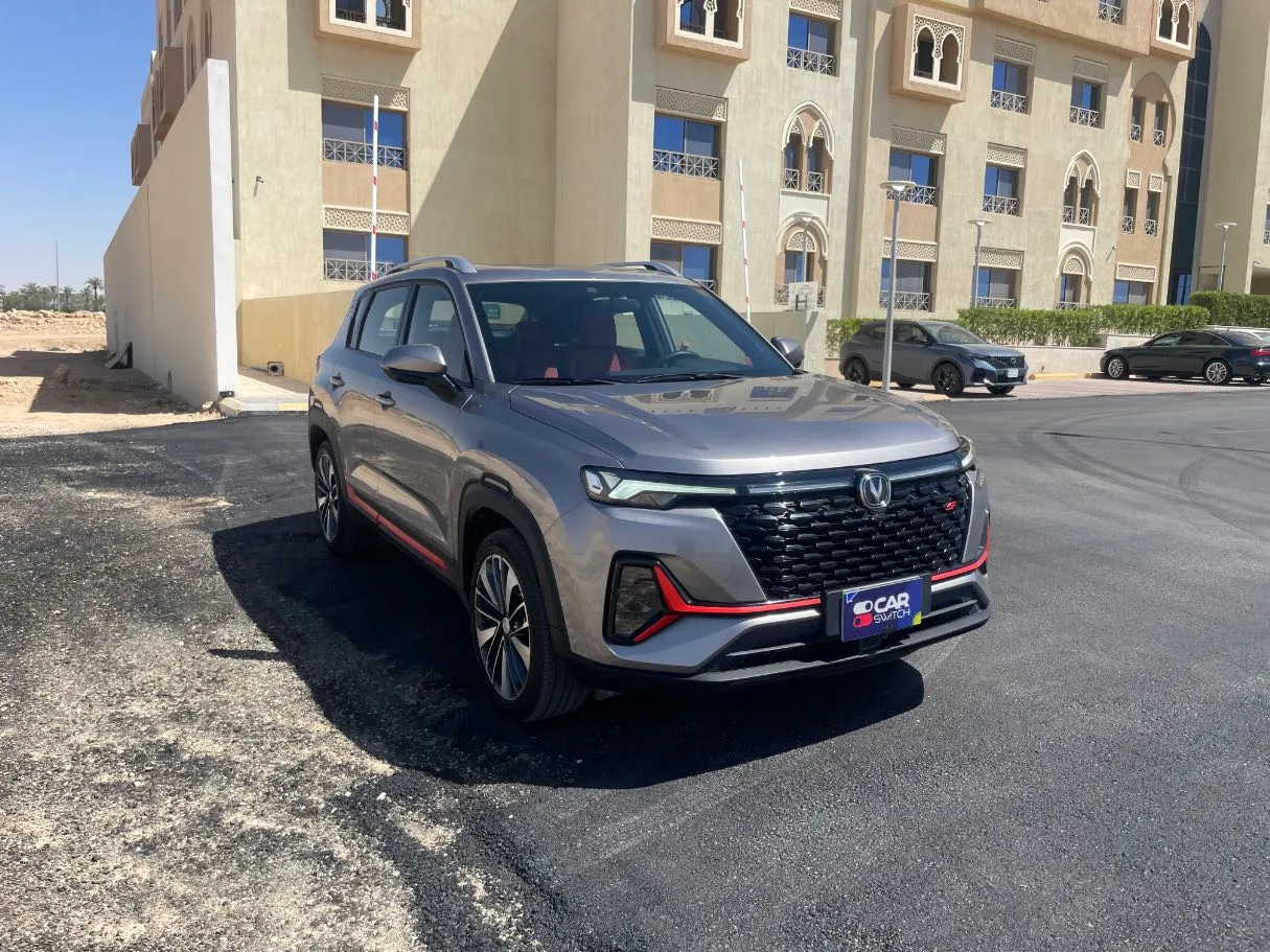 Car image 3
