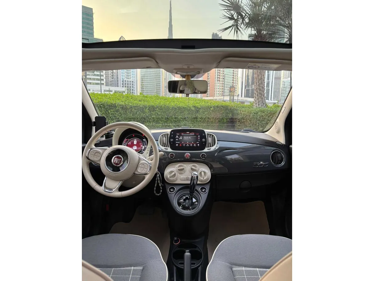 Car image 11