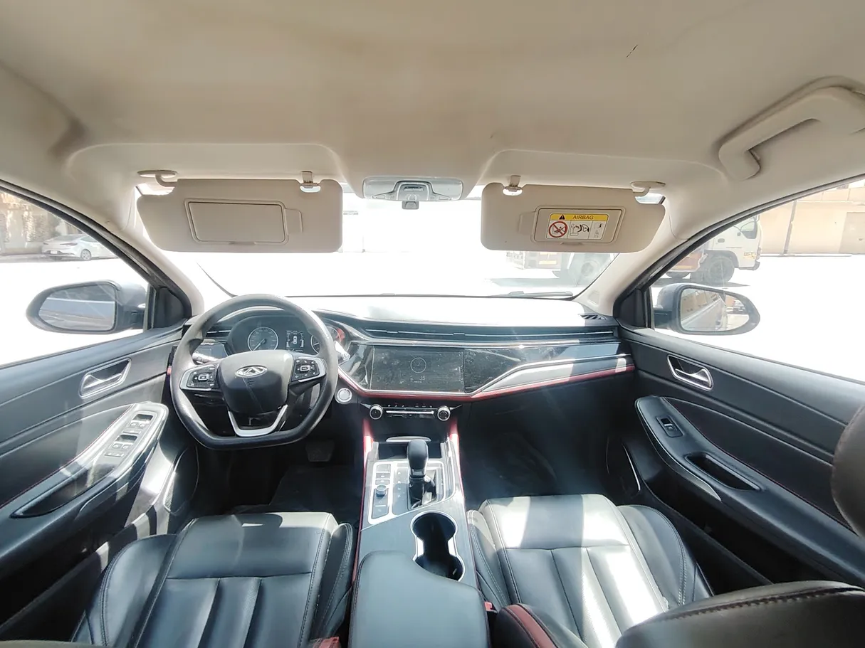Car image 18