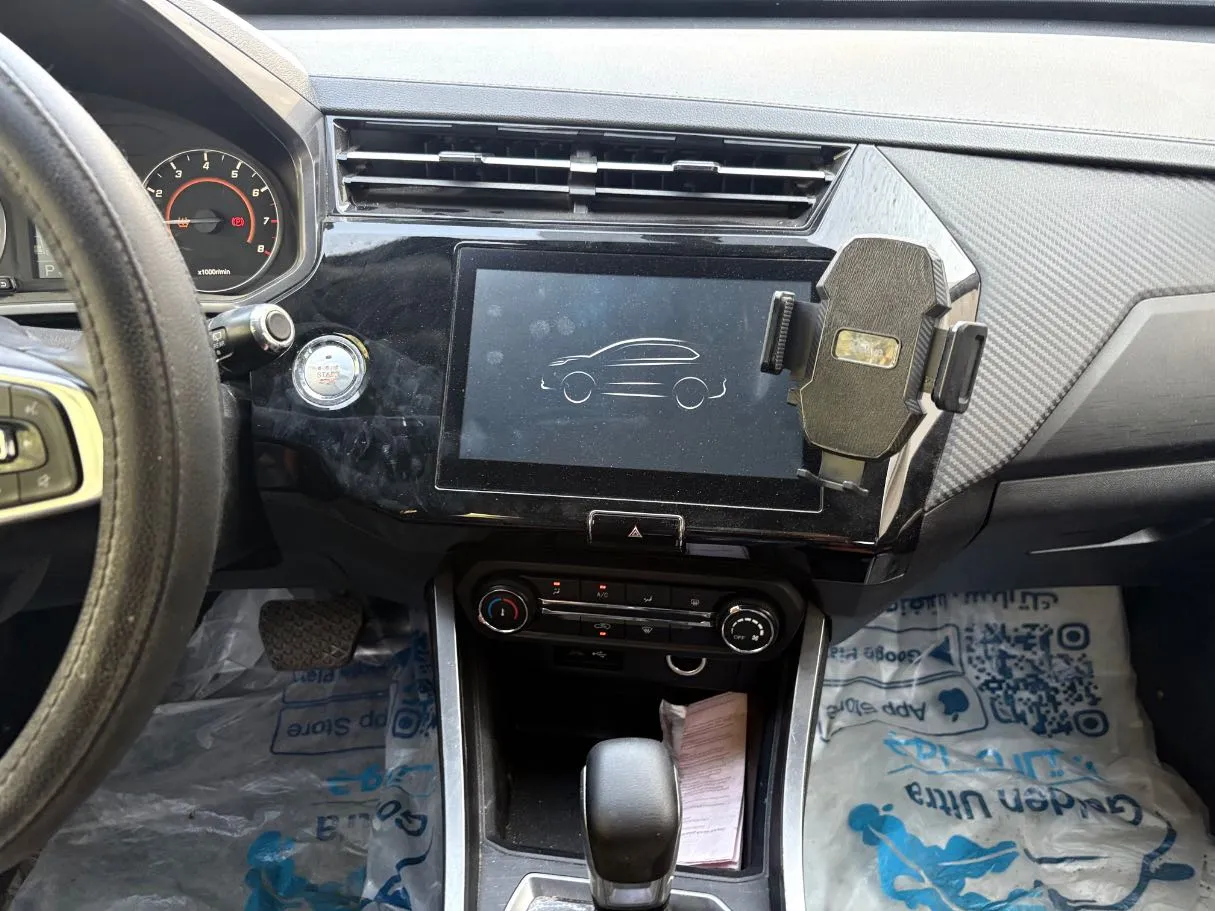 Car image 20