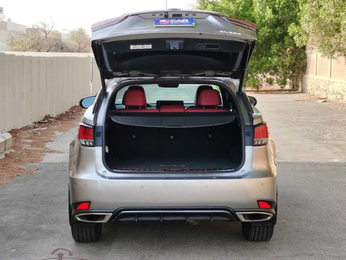Car image 26
