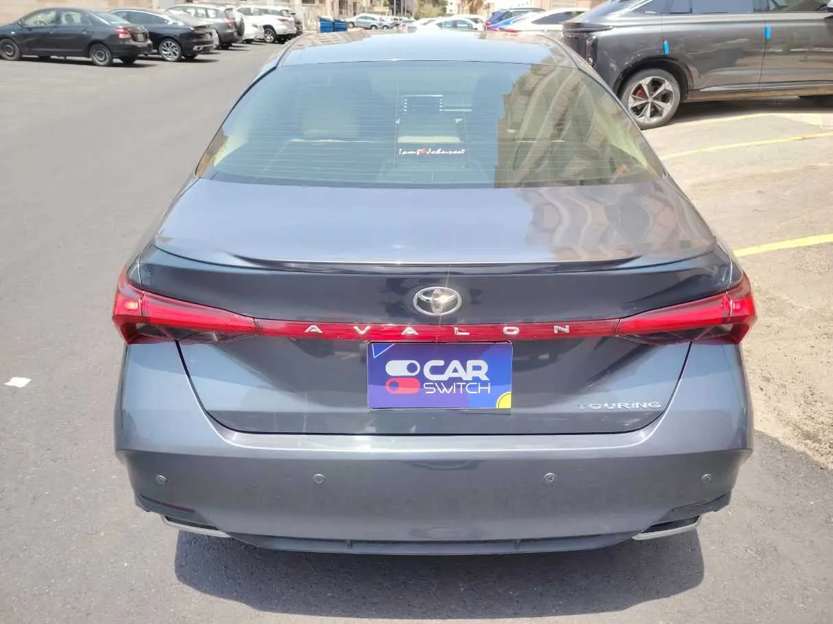 Car image 5