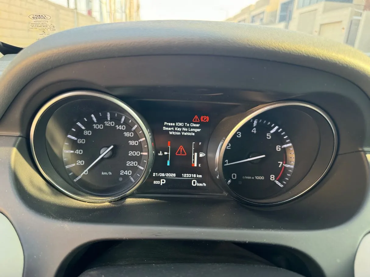 Car image 20