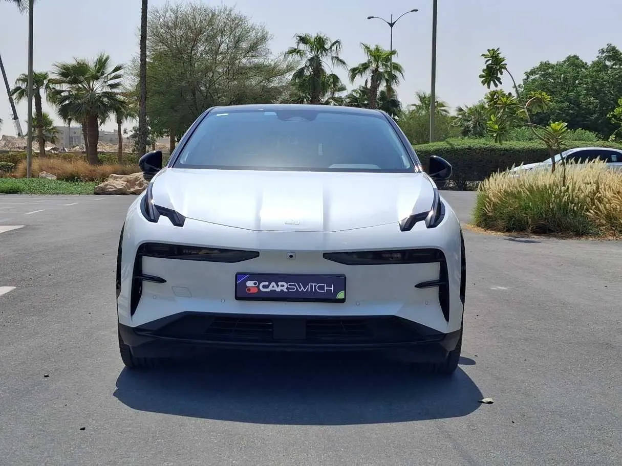 Car image 2