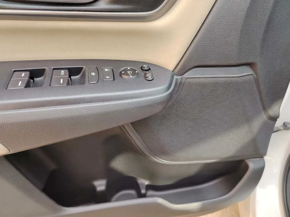 Car image 45