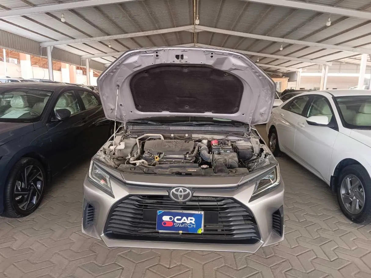 Car image 25