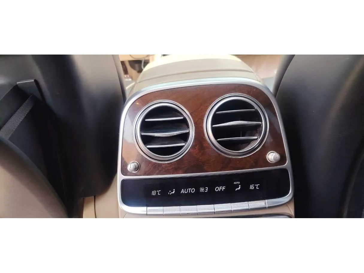 Car image 29