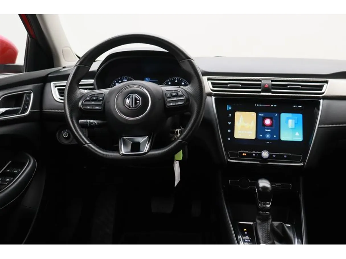 Car image 15