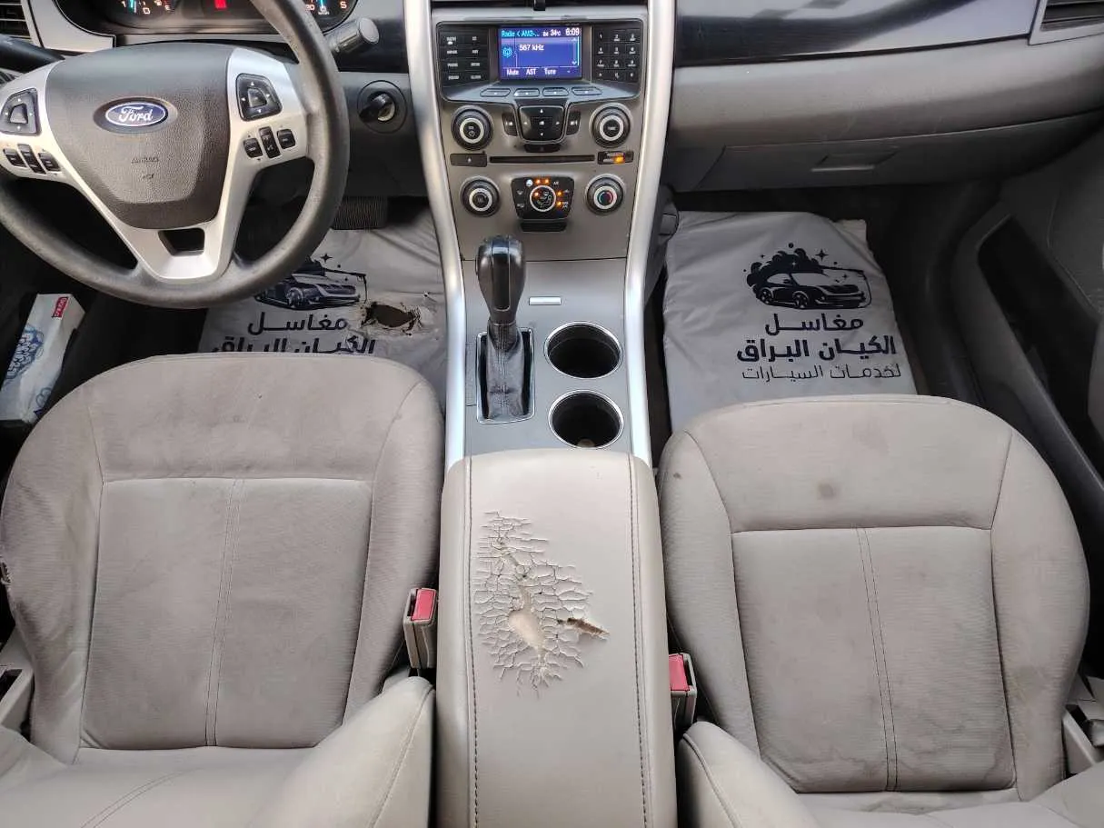 Car image 18