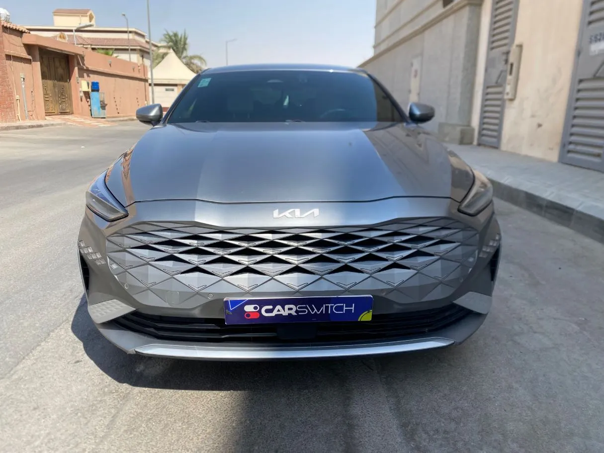 Car image 2