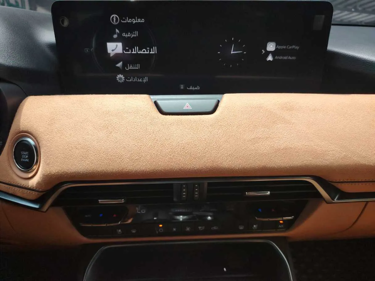 Car image 24
