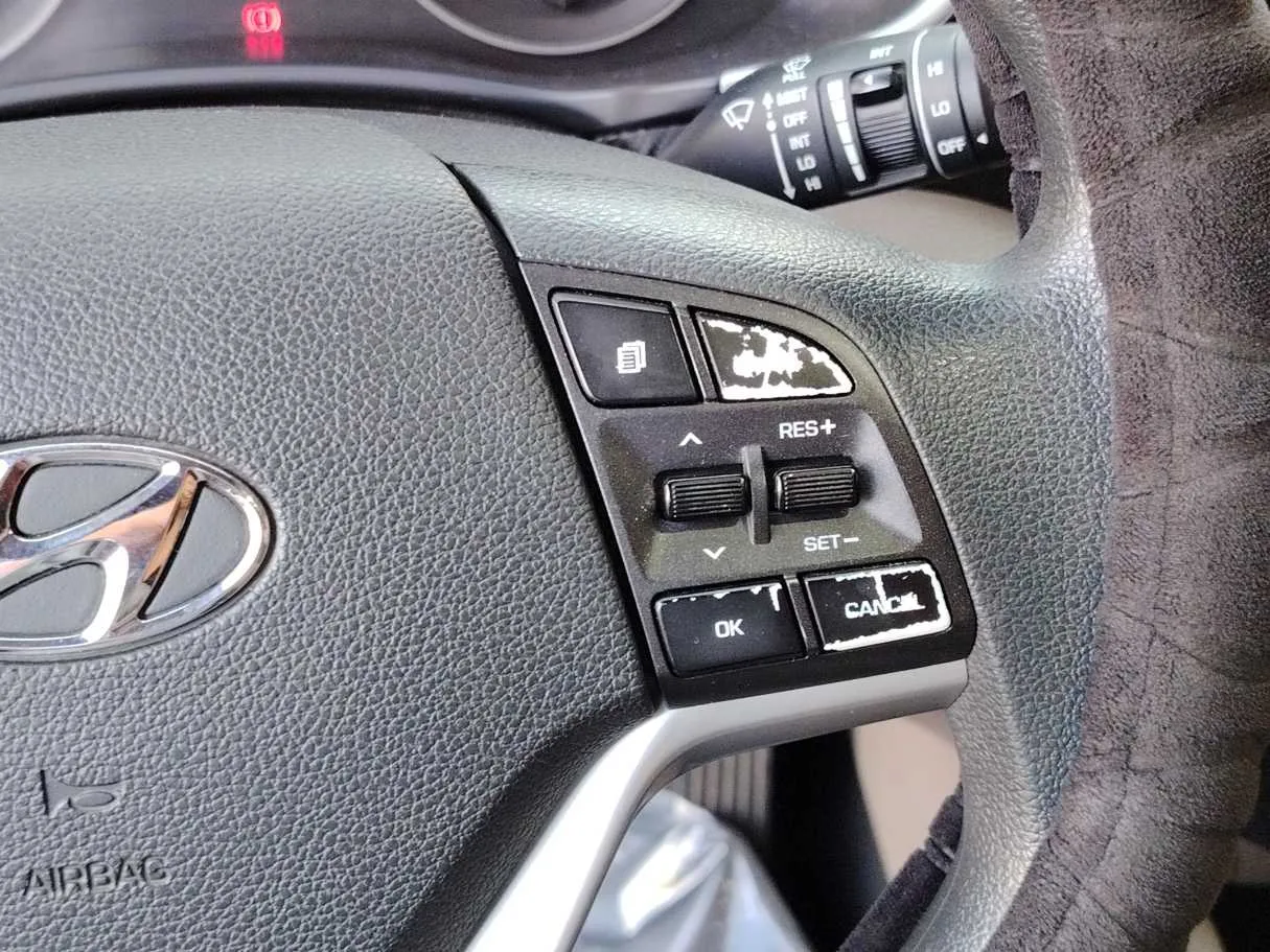 Car image 27