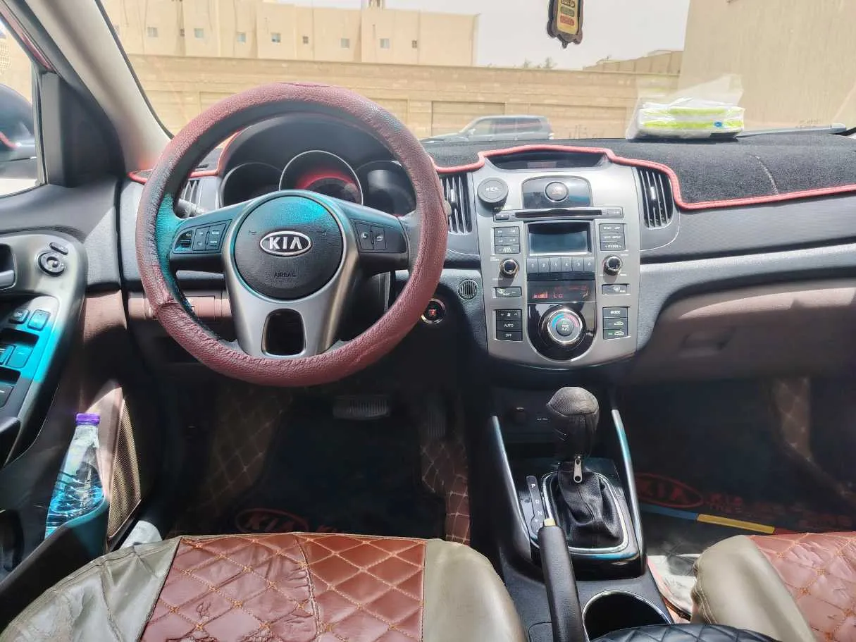 Car image 18