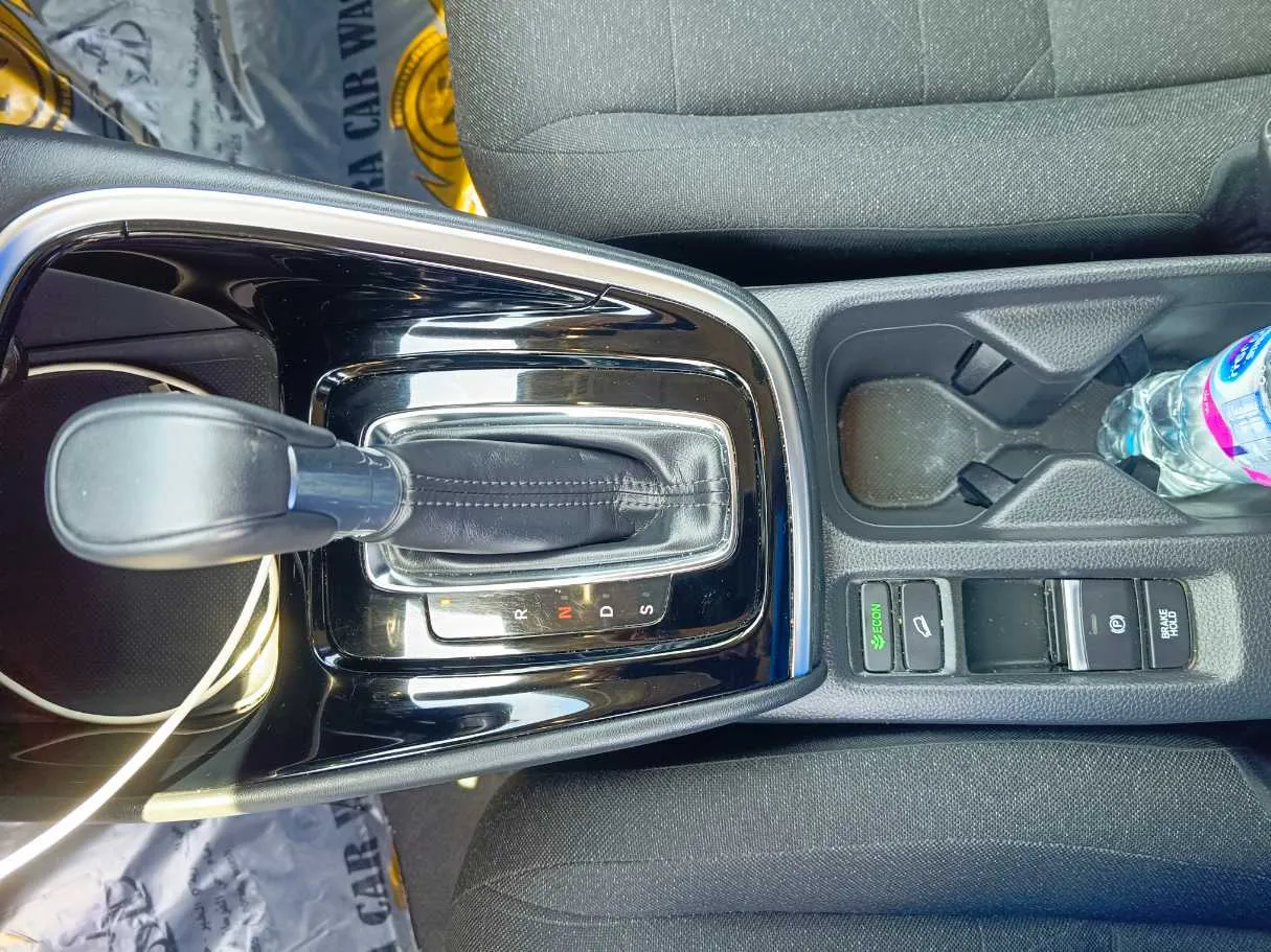 Car image 21
