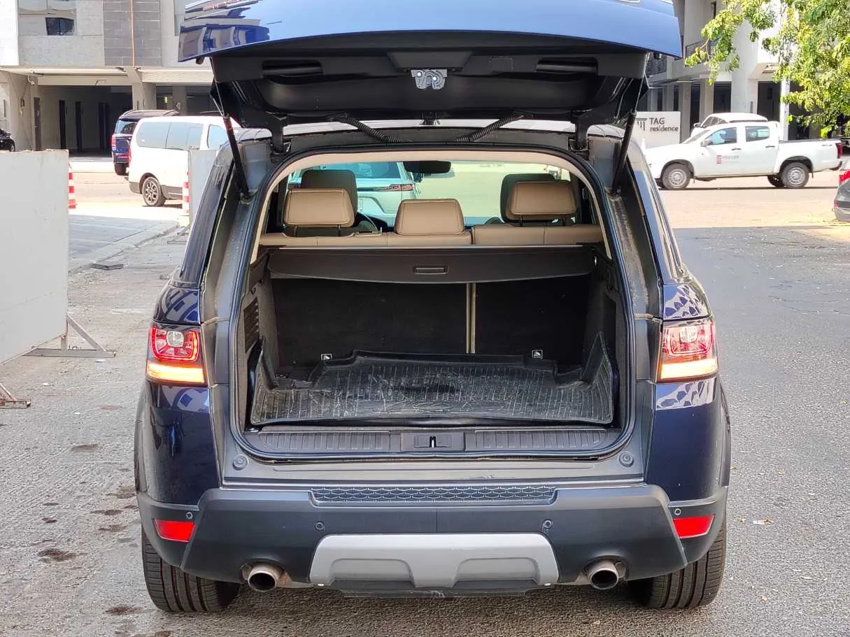 Car image 28