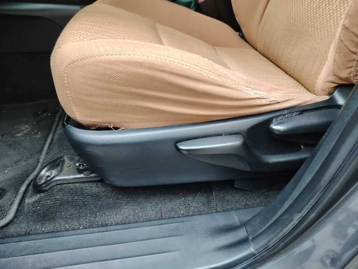 Car image 36