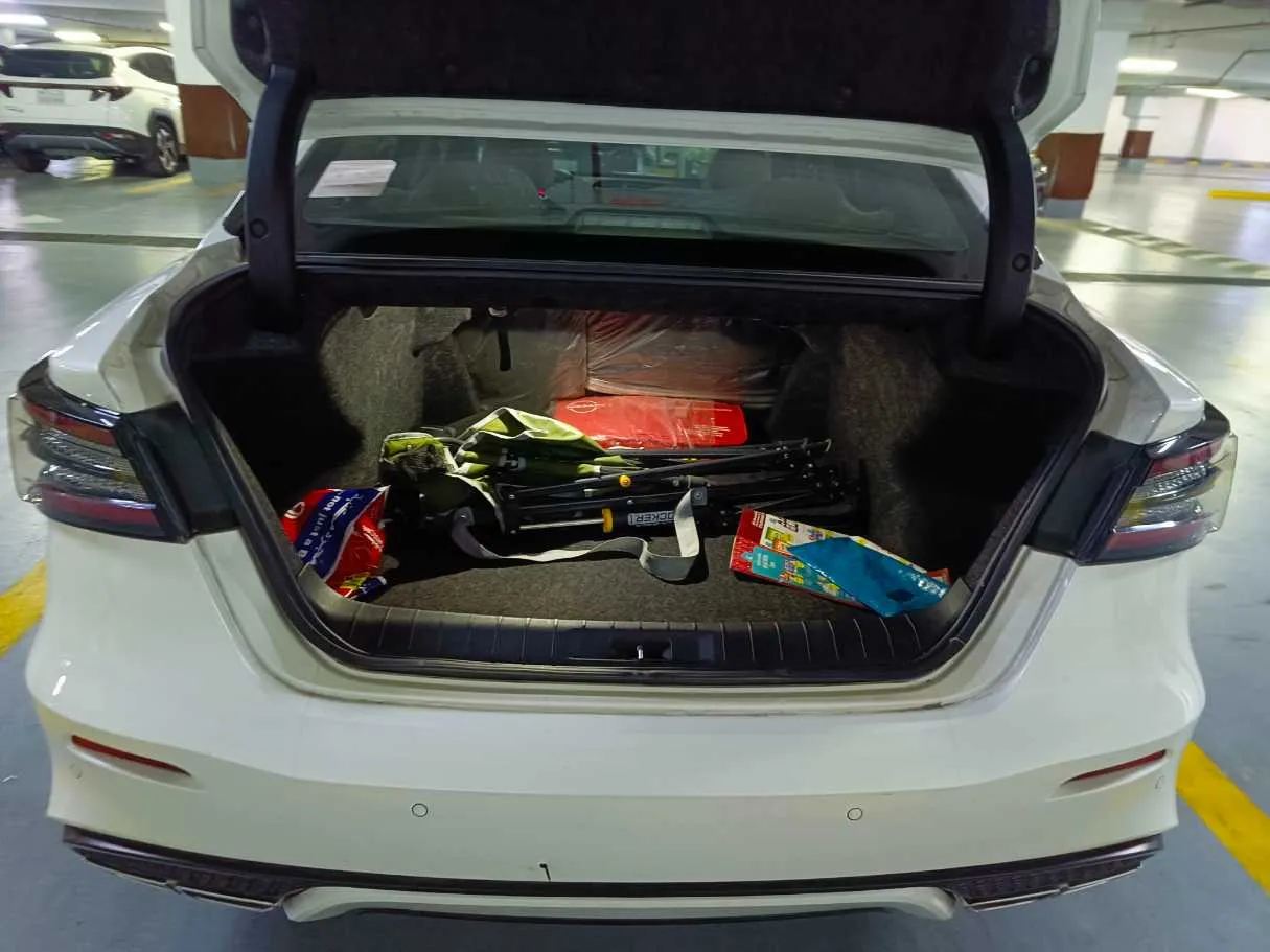 Car image 31