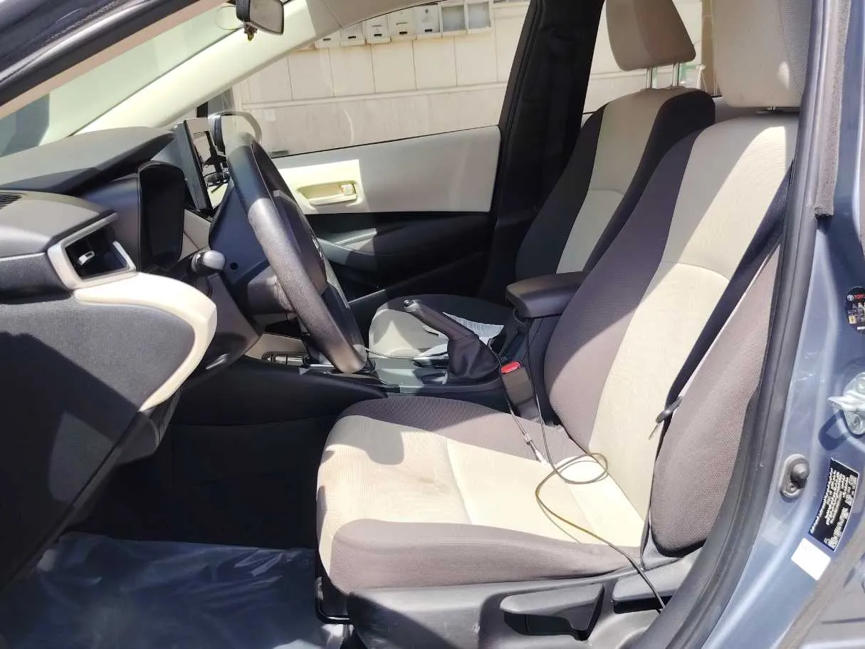 Car image 11
