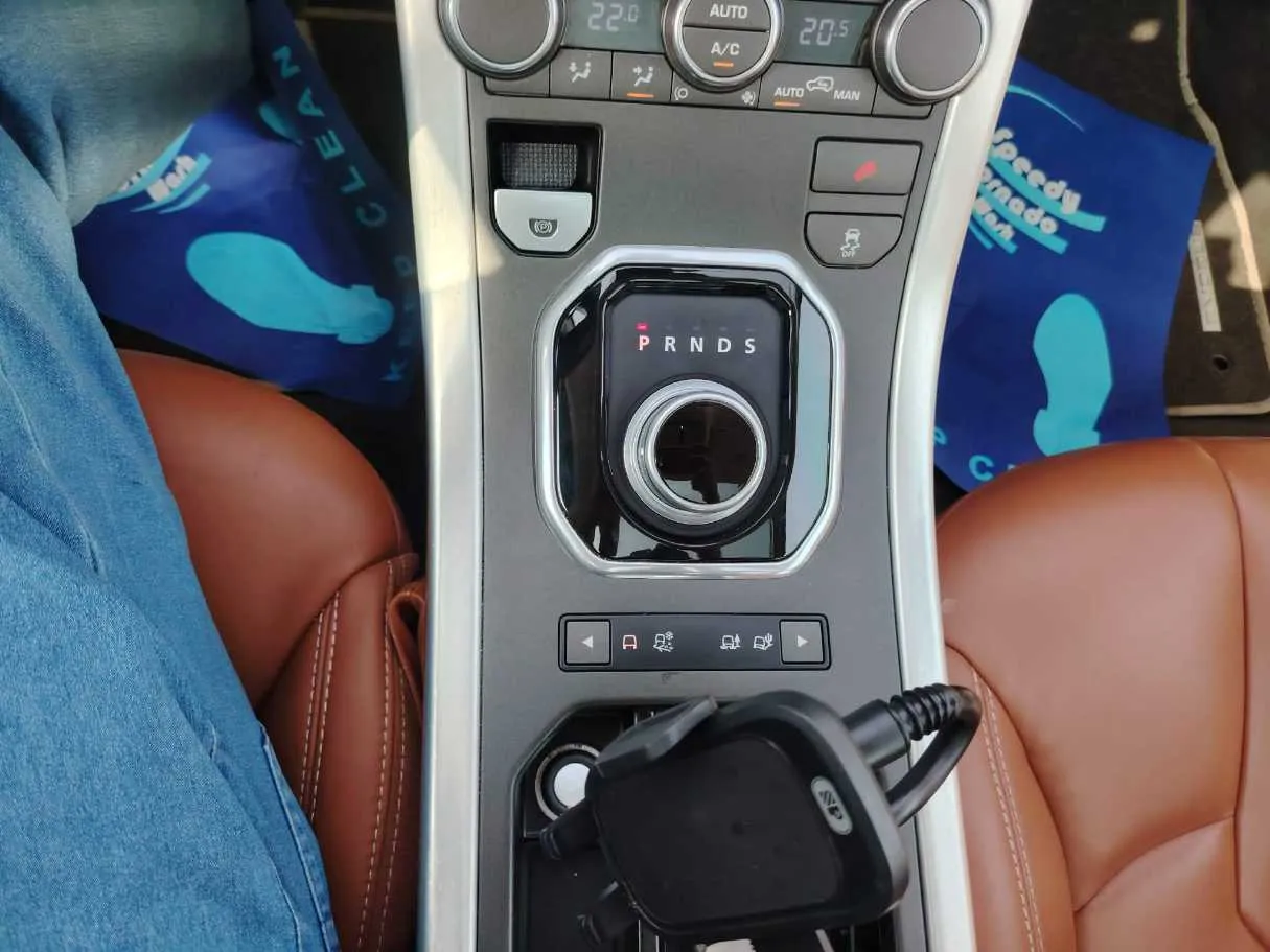 Car image 31