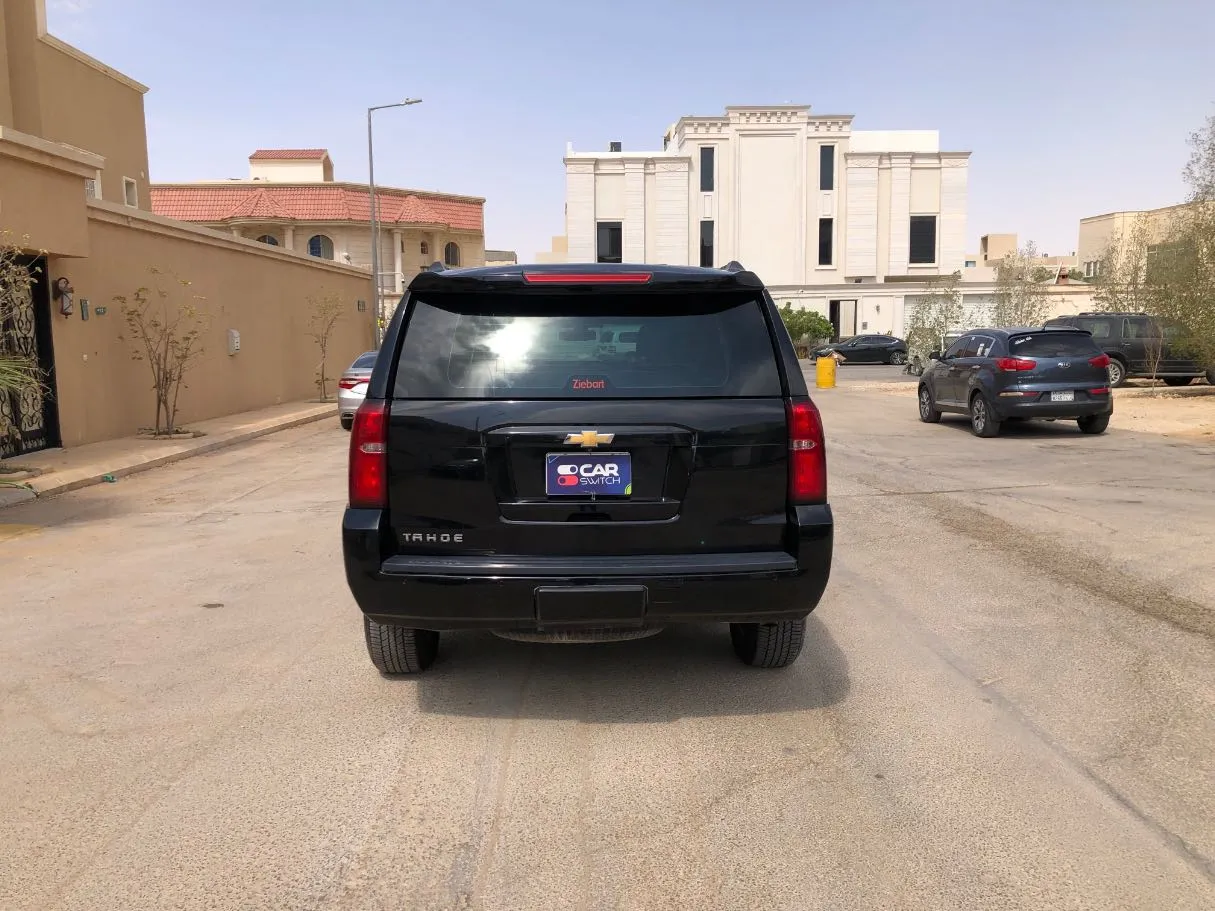 Car image 6