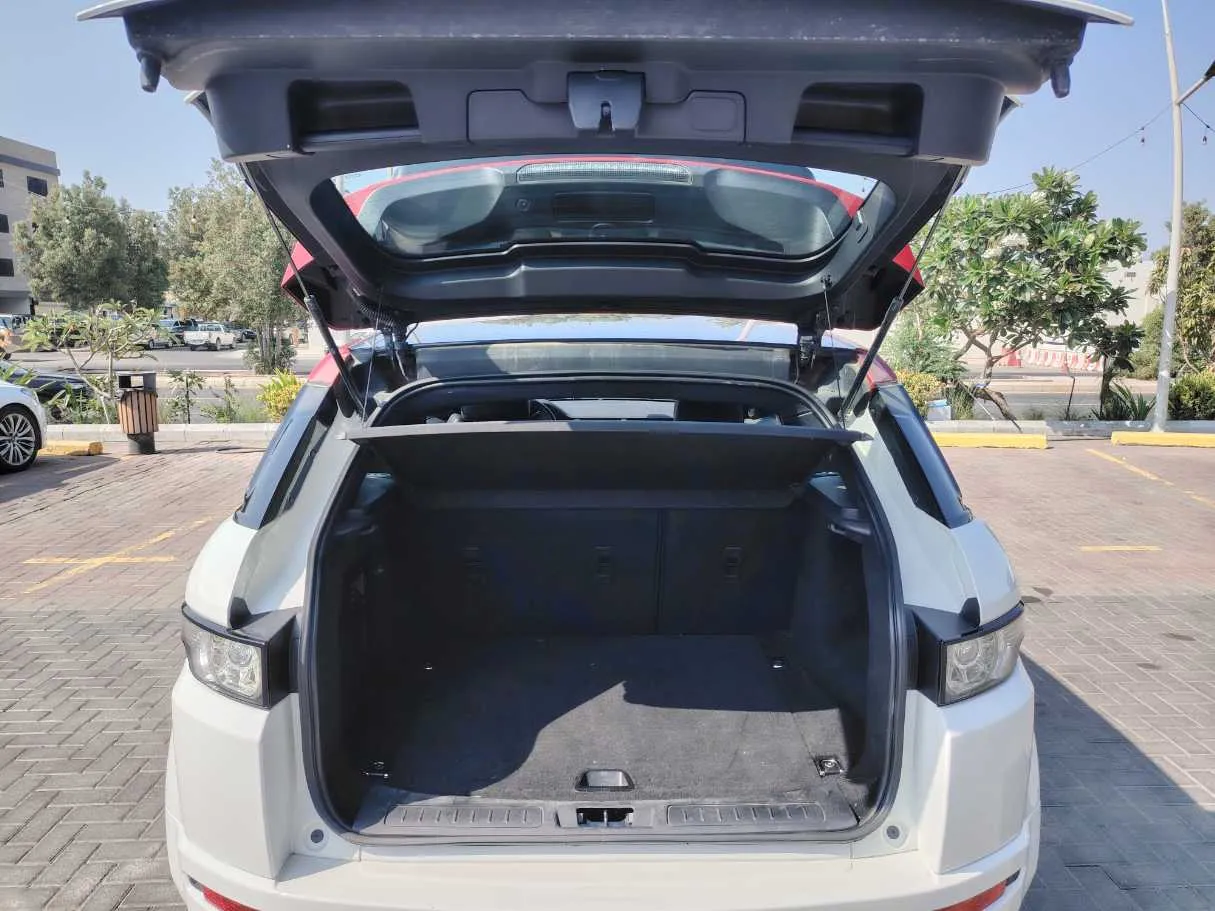 Car image 23