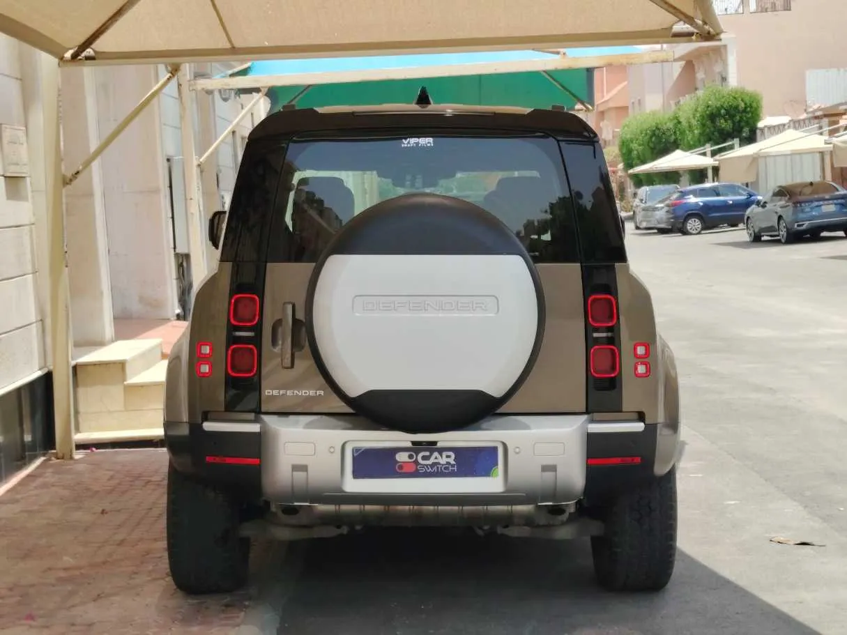 Car image 6