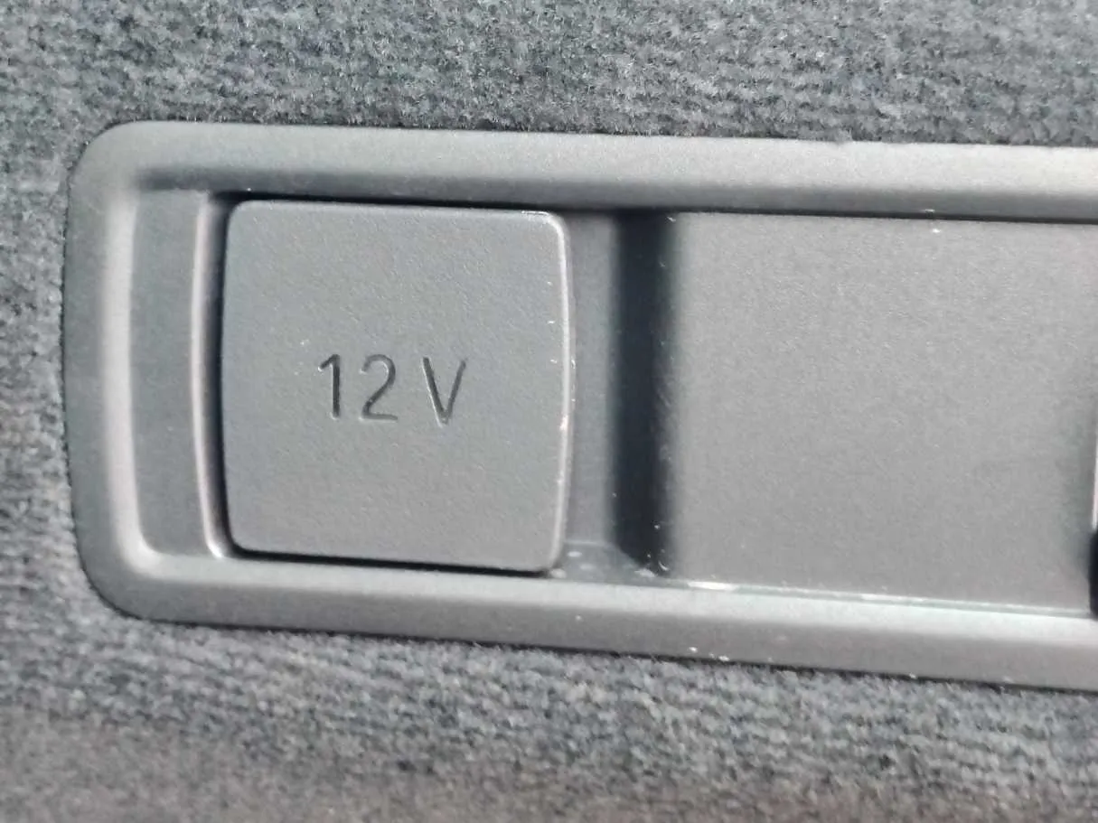 Car image 29