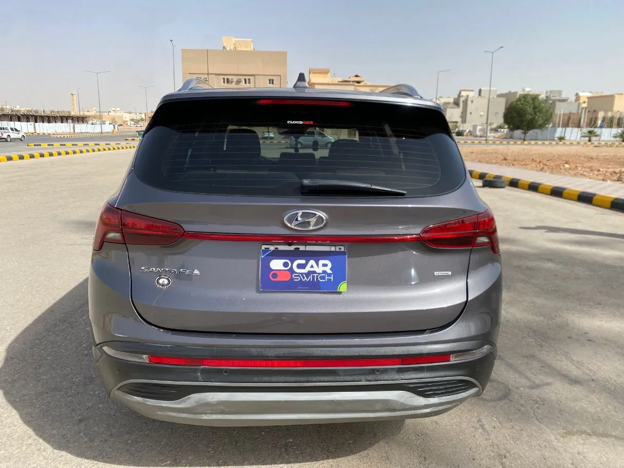 Car image 6