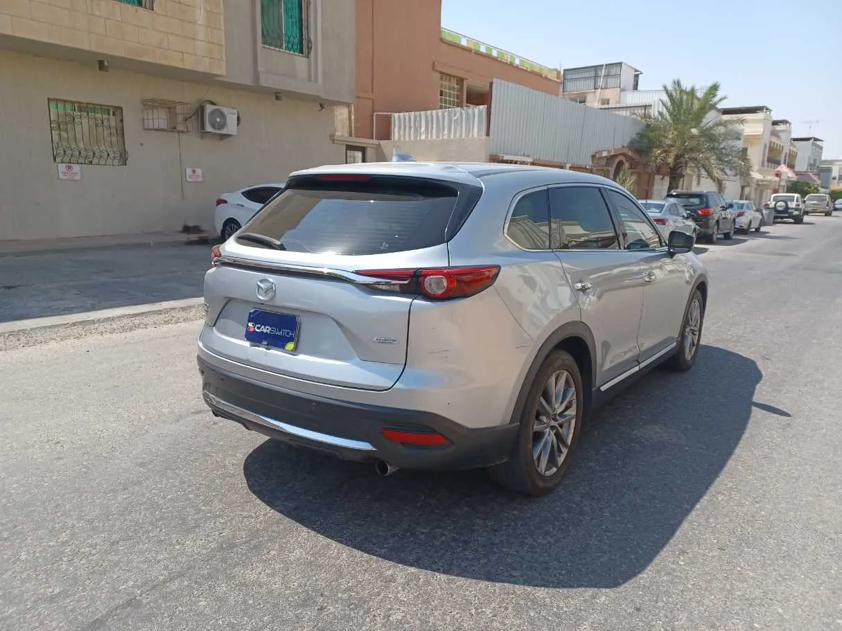 Car image 5