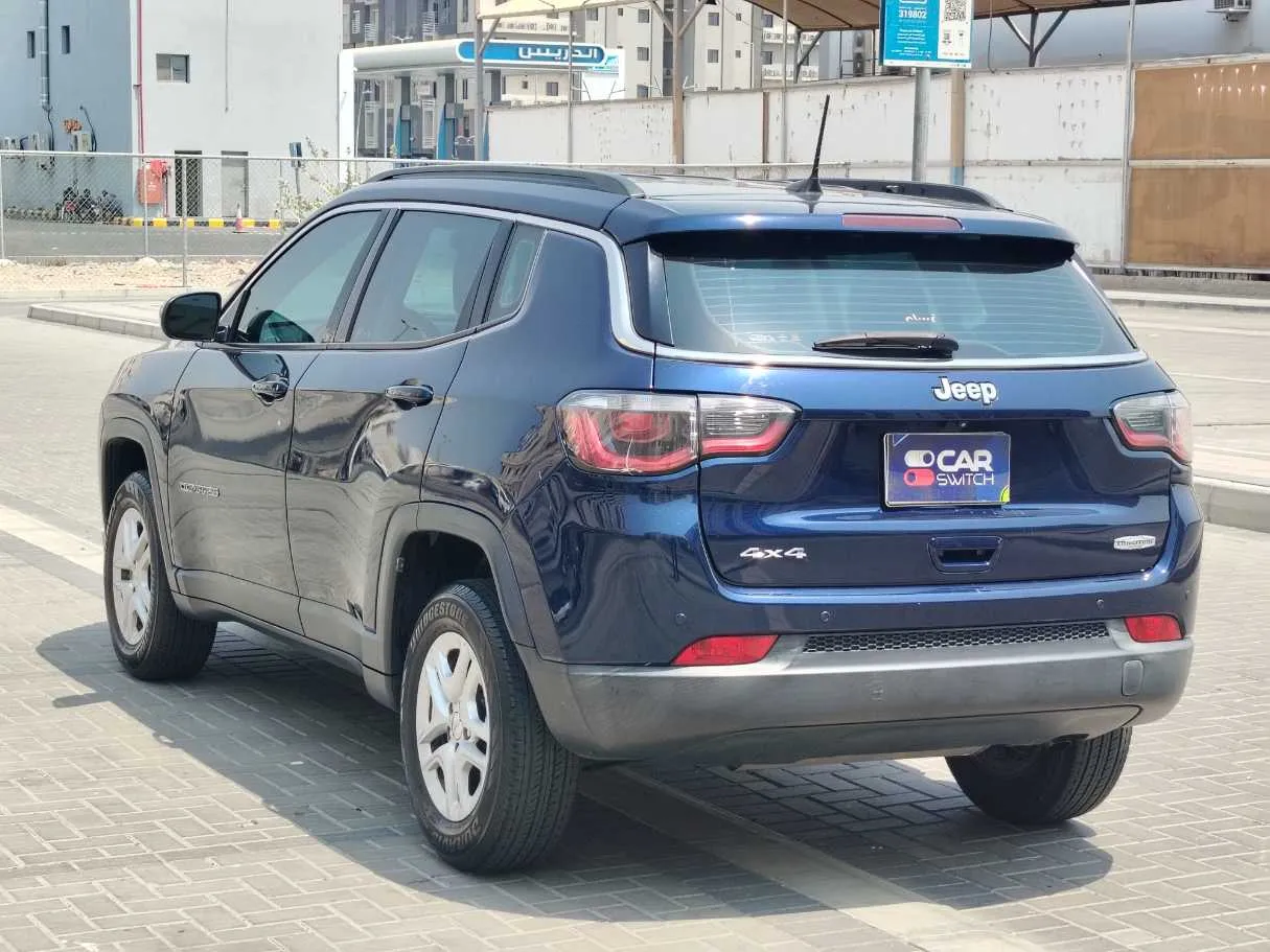 Car image 7