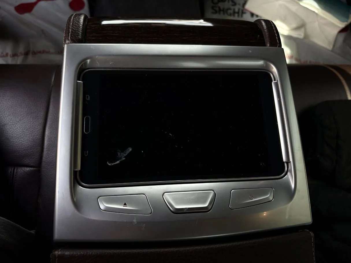 Car image 24