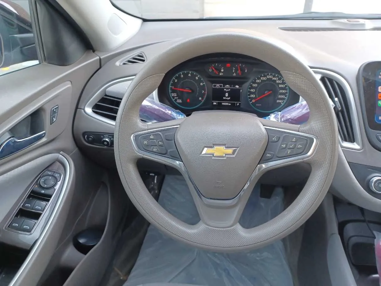 Car image 16