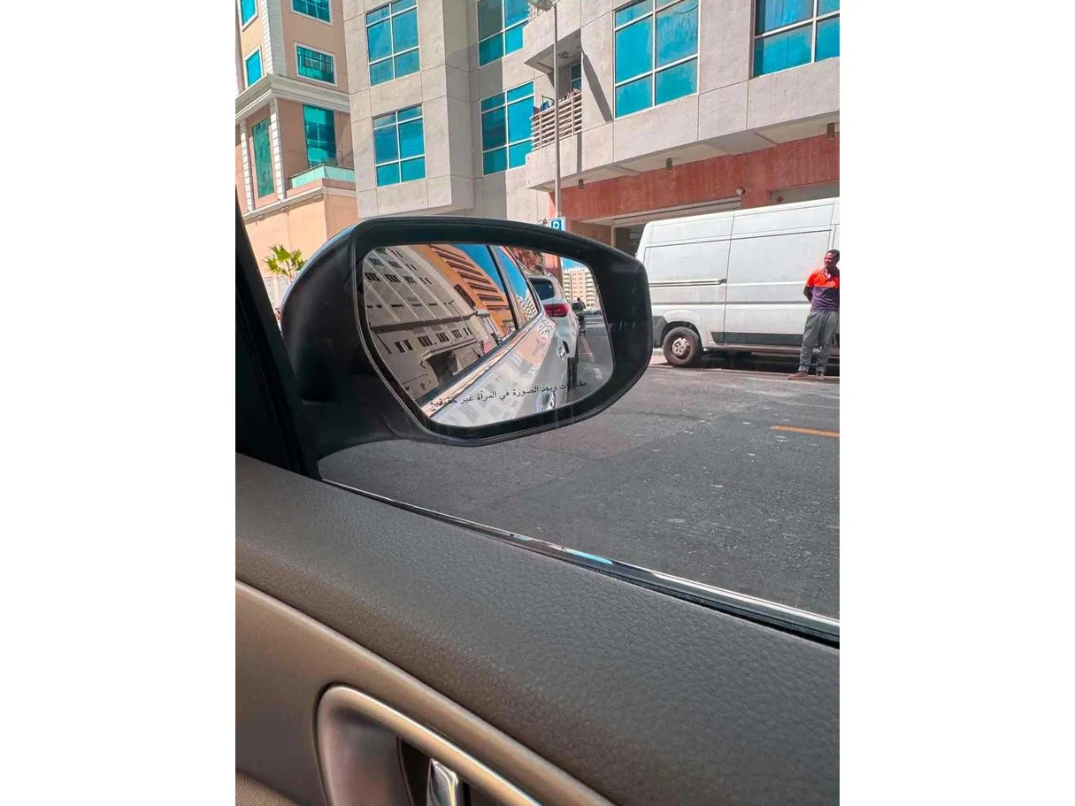 Car image 40